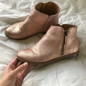 Girls size 3 cat and Jack rose gold boots